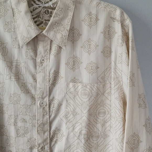 Mens Quicksilver Button Down !! Checkout details! - Picture 3 of 8